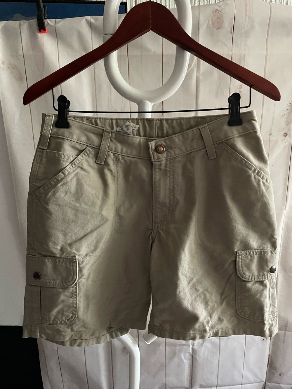 Carhartt Women's Cargo Shorts in Khaki Tan